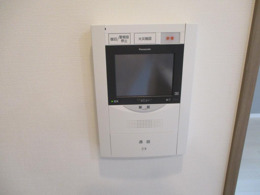 拡大写真:名古屋市千種区汁谷町 2階201のカメラ付インターホン