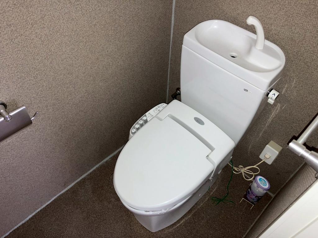 拡大写真:名古屋市北区黒川本通5丁目 6階603のシャワー付トイレ