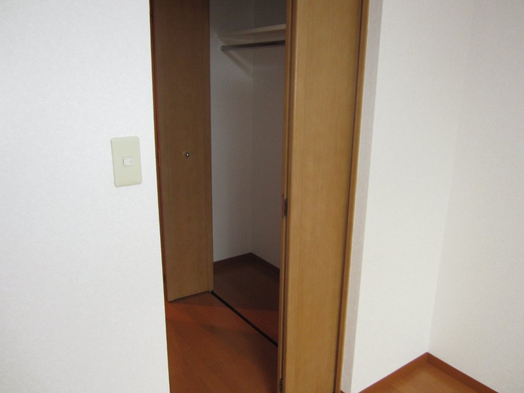 拡大写真:ライフステージ白壁Ⅲ 4階401の収納