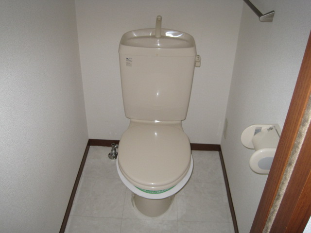 拡大写真:ウィルコットン 1階102のトイレ