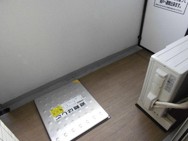 拡大写真：プレサンス大曽根駅前ファースト 14階1403のベランダ