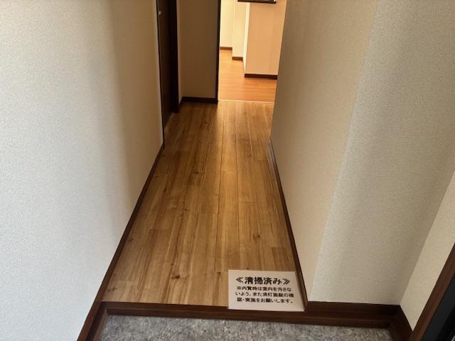 拡大写真:マインハイム 2階202の廊下