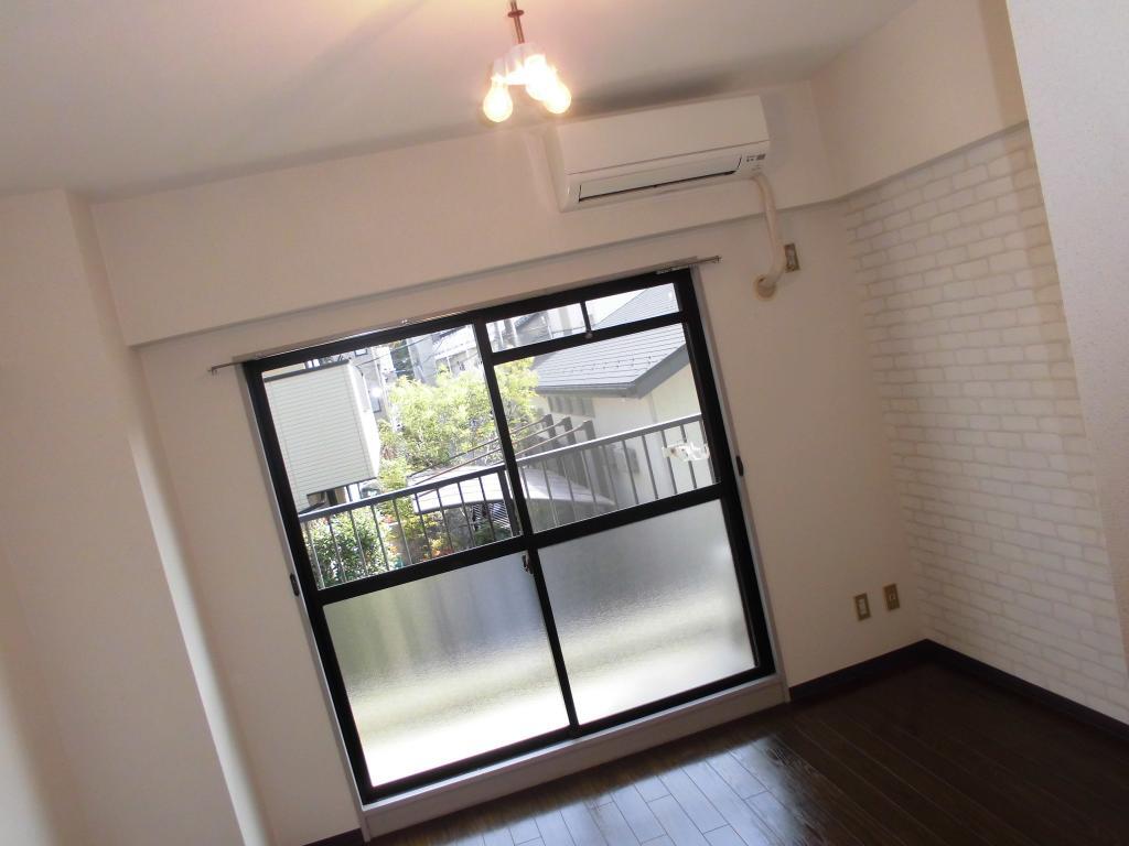 拡大写真:名古屋市北区柳原1丁目 2Fの洋室(イメージ)