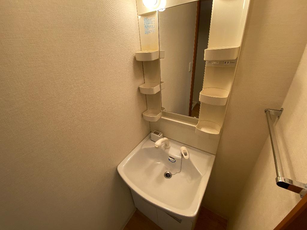 拡大写真:名古屋市北区金城町3丁目 3階301の洗髪洗面化粧台(イメージ)