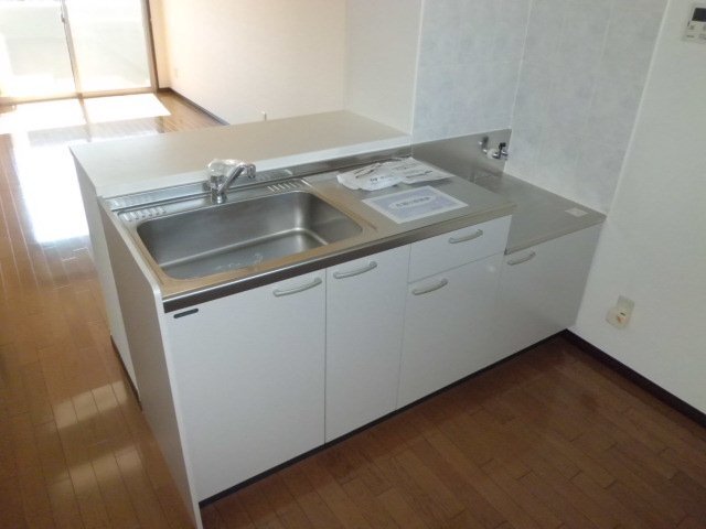 拡大写真:ヴィベール 1階00102のキッチン(イメージ)