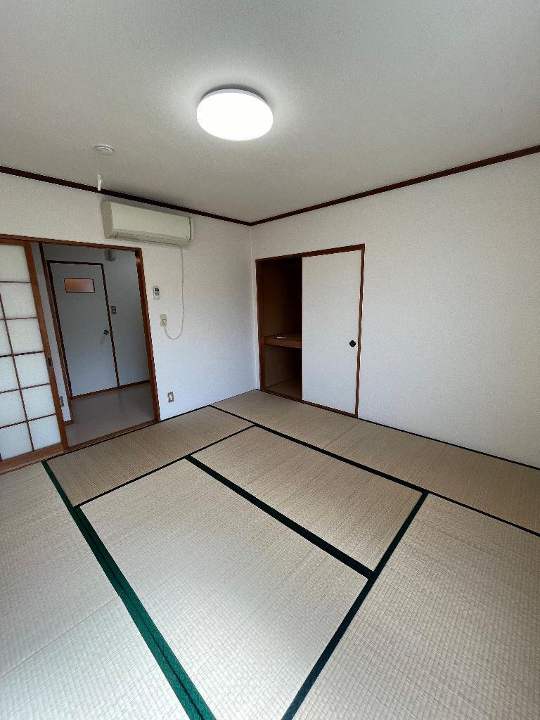 拡大写真:Sハイツ 2階205の室内