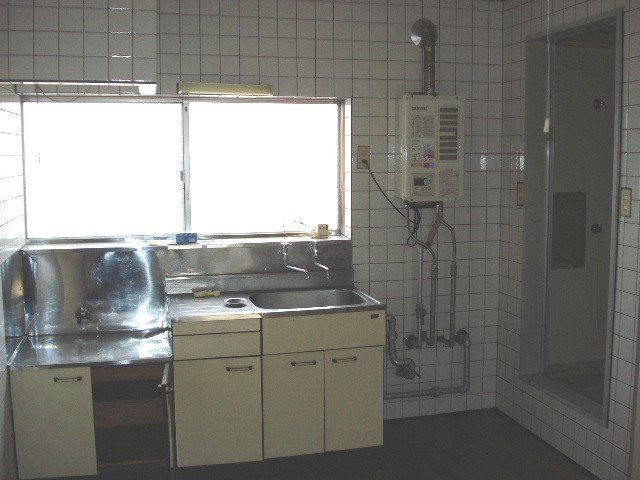 拡大写真:コーポなりたA棟 2階202のキッチン