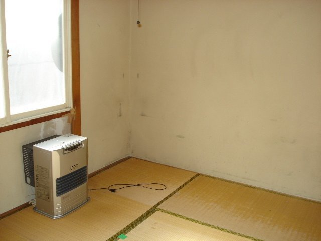 拡大写真:コーポなりたA棟 2階202の室内