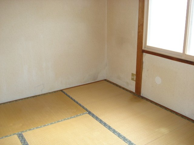 拡大写真:コーポなりたA棟 2階206の室内