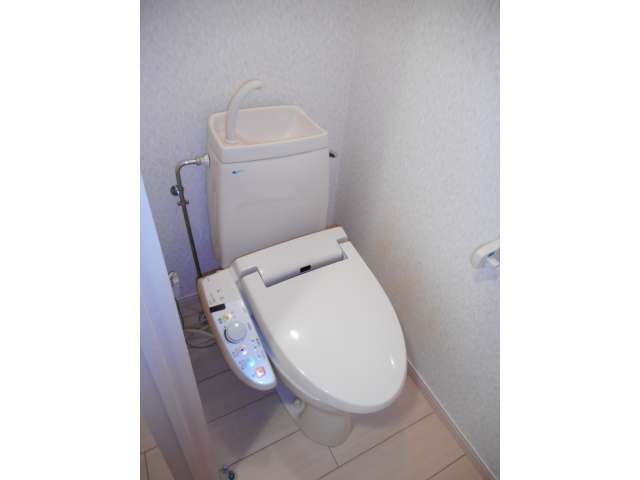 拡大写真:ロゼ89 1階102のトイレ