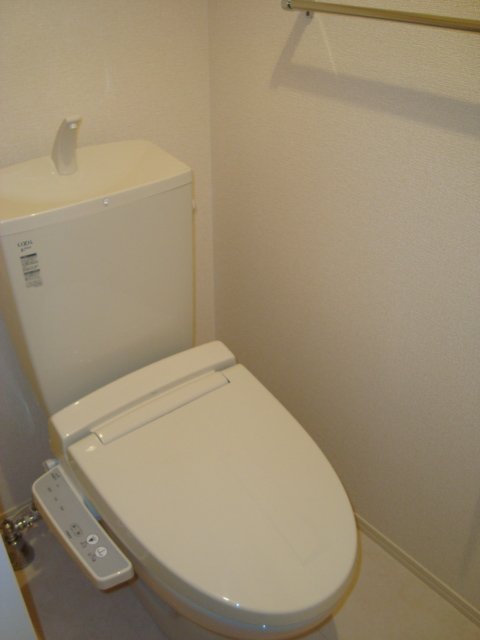 拡大写真:エスポワール浜町 1階102のトイレ