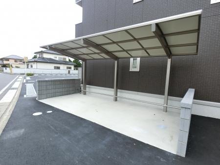 拡大写真:カスタリア A 3階307の駐輪場