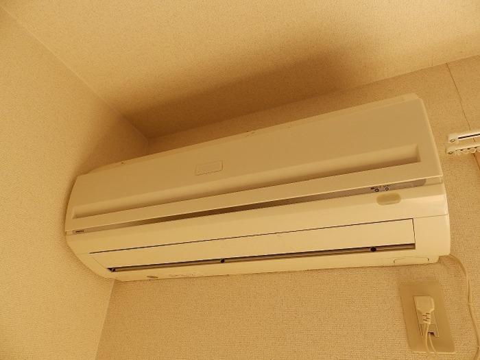 拡大写真:リッシハウス B棟 1階101のエアコン