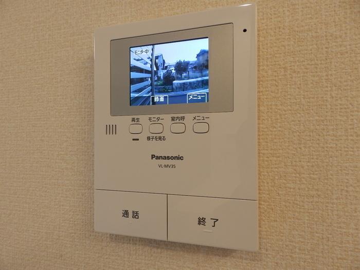 拡大写真:アイコート金古曽 1階103のカメラ付インターホン