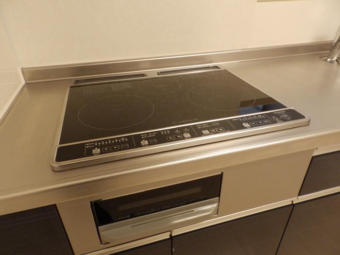 拡大写真:アイコート金古曽 1階103のIHコンロ
