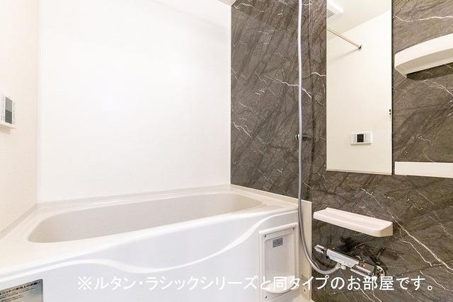 拡大写真:ウナ カーサ シクーラ 1階101のバス