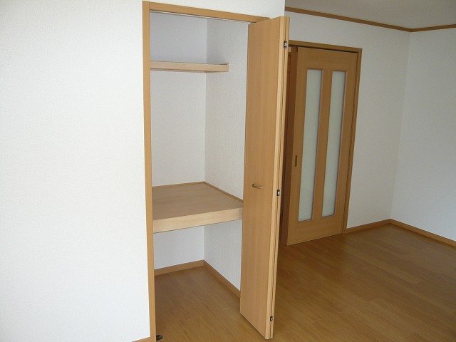 拡大写真:カームリー 1階102の室内設備