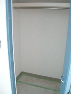 拡大写真:アミューズ幸 2階301の建築中