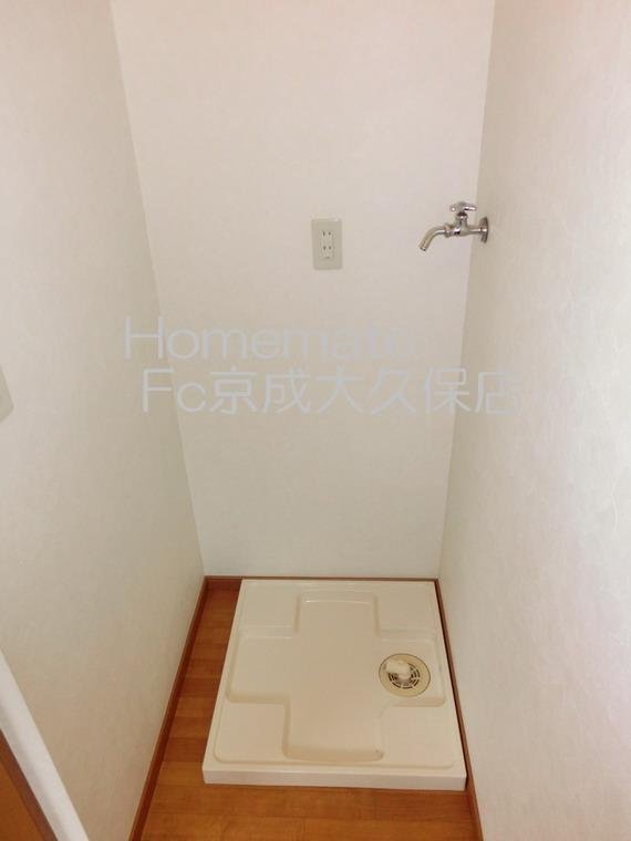 拡大写真：大久保グレース　 2階201の洗濯機置場