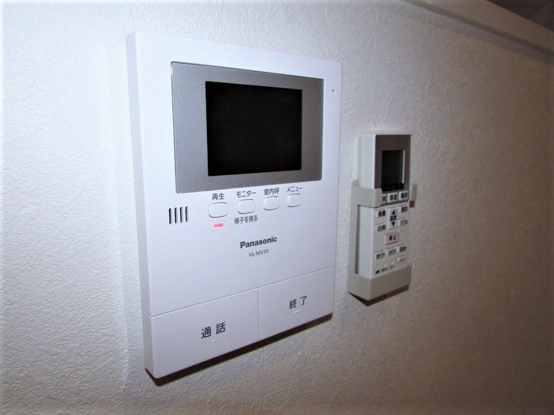 拡大写真:レイズ大久保 1階101のカメラ付インターホン(イメージ)