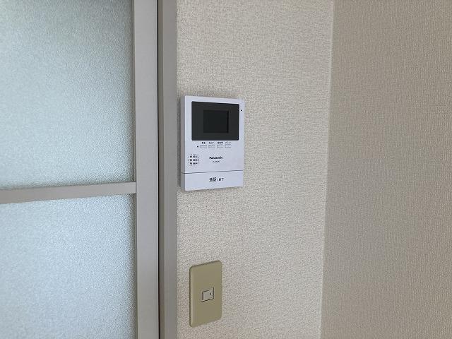拡大写真:福島市八木田字川原内 1階102のカメラ付インターホン
