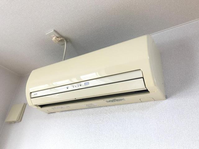 拡大写真:キングス ビレッジM 2階201のエアコン