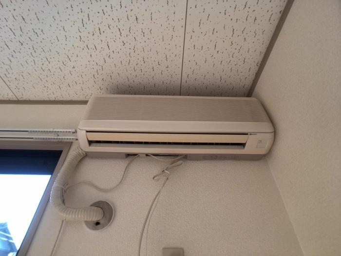 拡大写真:ヴィレッジタカミドー A 1階102のエアコン
