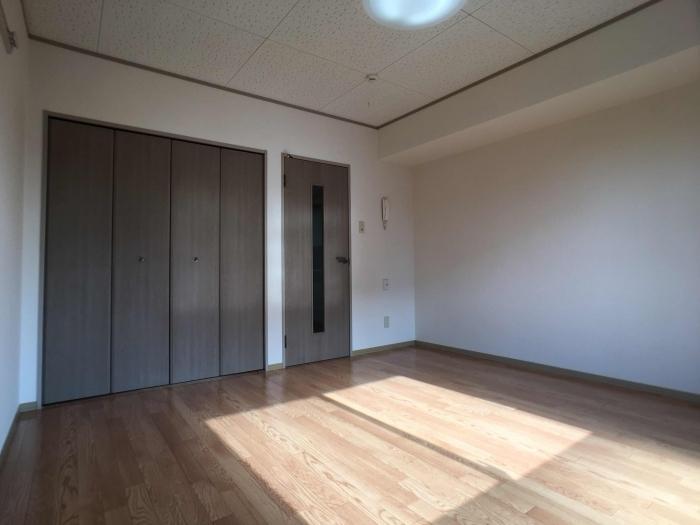 拡大写真:ヴィレッジタカミドー A 1階102の洋室