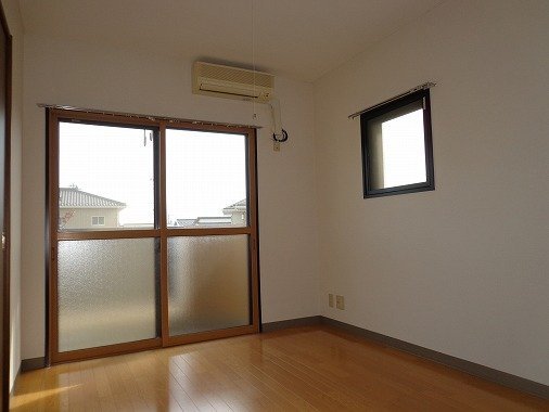 拡大写真:佐久市岩村田 1階101の洋室
