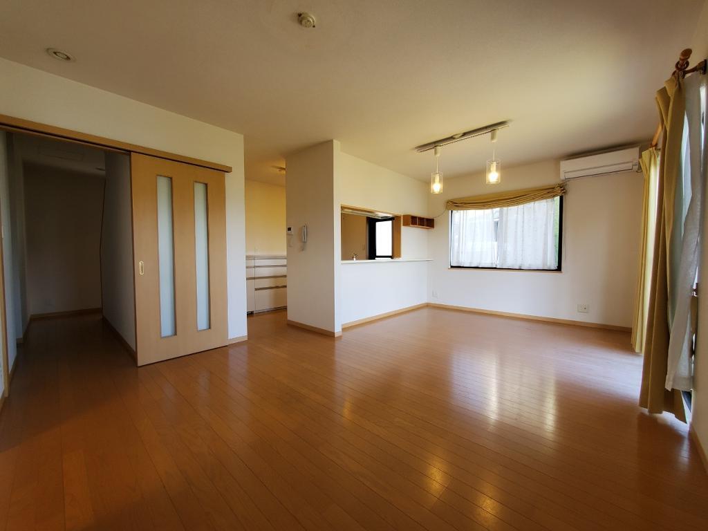 拡大写真:山口様貸戸建 2階1のリビング