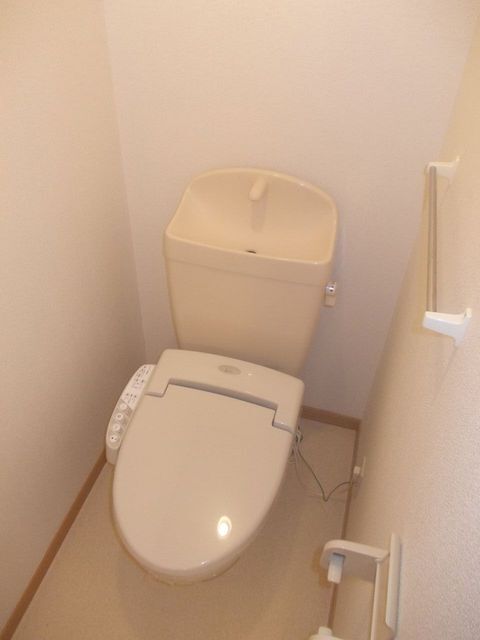 拡大写真:プリムラS 1階101のトイレ