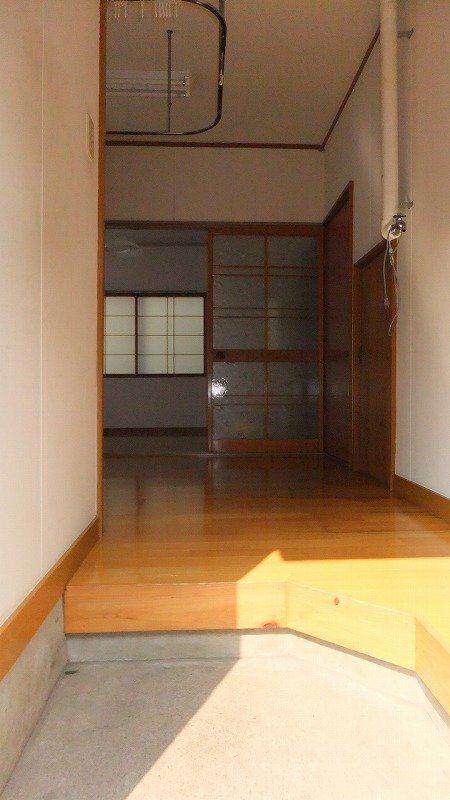 拡大写真:石橋アパート 1階2の玄関(イメージ)