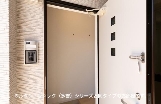 拡大写真:アルカンシエルC・D 1階D102の玄関(イメージ)