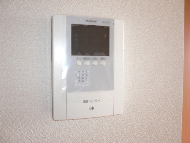拡大写真:ベル・クオレ 3階302のTV付インターホン