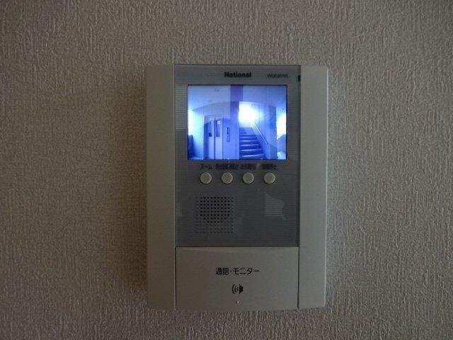 拡大写真:ベル・クオレ 4階405のカメラ付インターホン