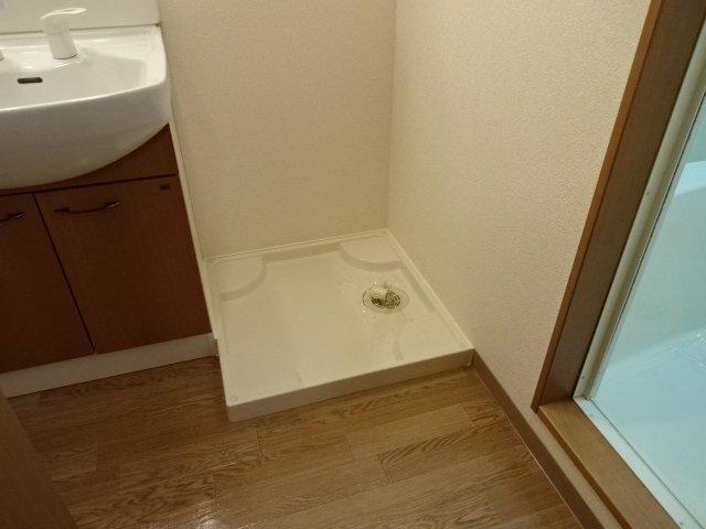 拡大写真:ベル・クオレ 4階405の室内洗濯機置き場