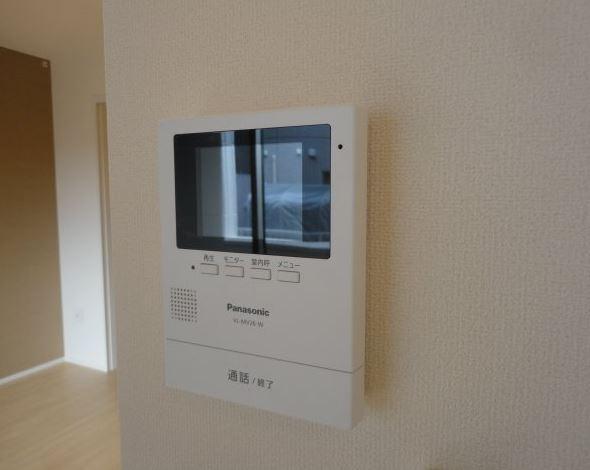 拡大写真:岐阜市大菅南 2階201のカメラ付インターホン