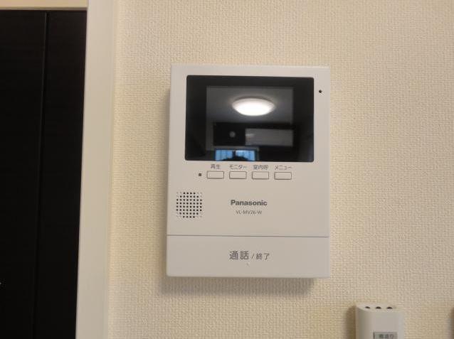 拡大写真：岐阜市蔵前５丁目 1階201のカメラ付インターホン