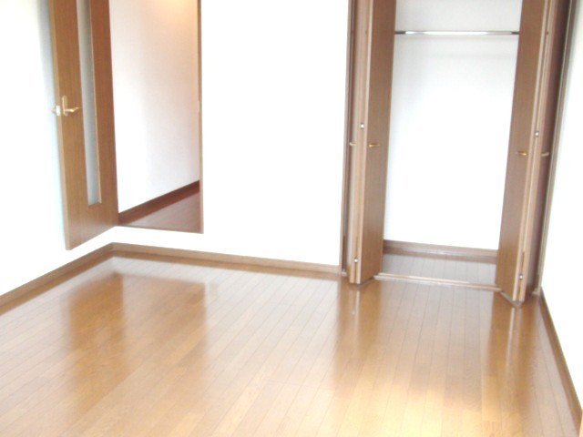 拡大写真:大阪市淀川区木川西2丁目 202の洋室