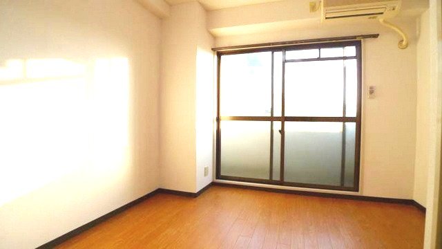 拡大写真:大阪市淀川区木川西1丁目 202の洋室
