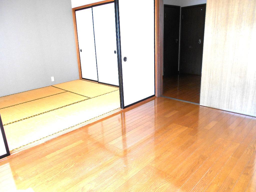拡大写真:すまいるハイツ 2階202の室内
