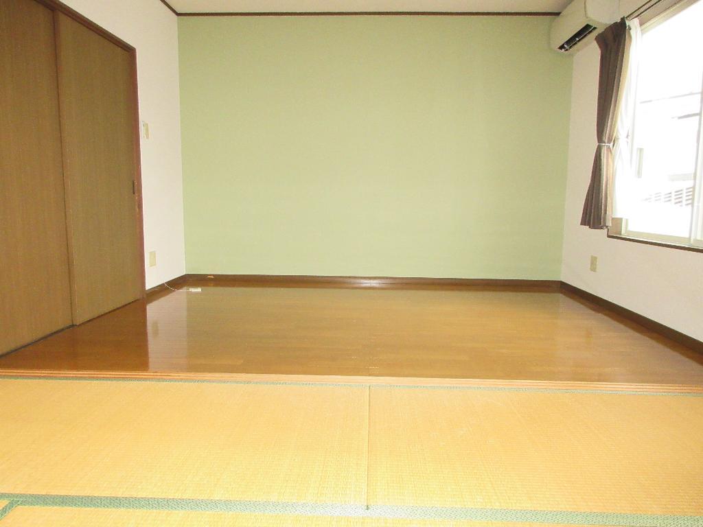 拡大写真:すまいるハイツ 2階203の室内