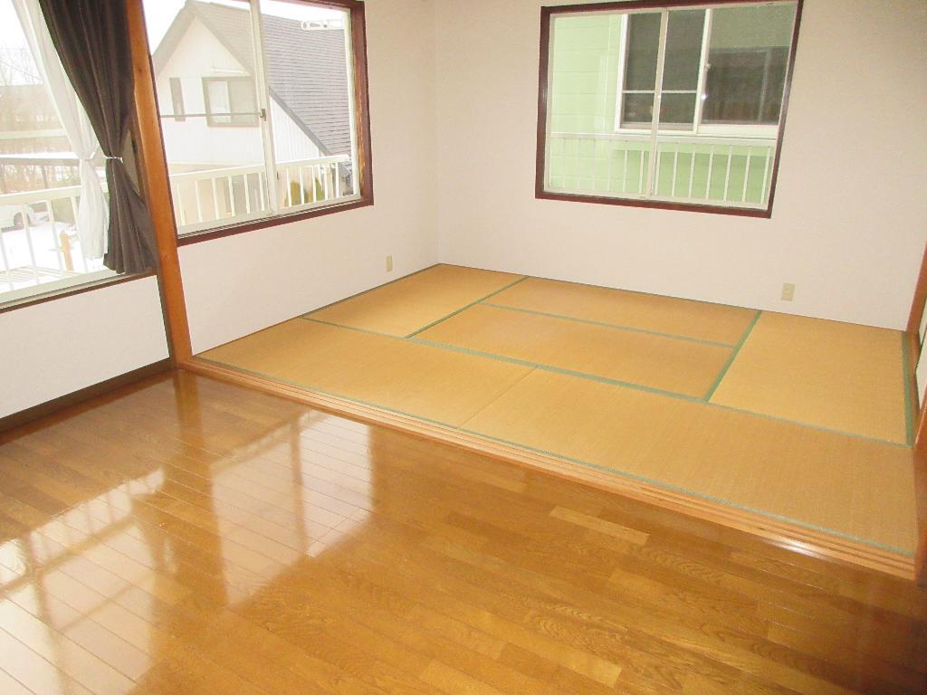 拡大写真:すまいるハイツ 2階203の室内