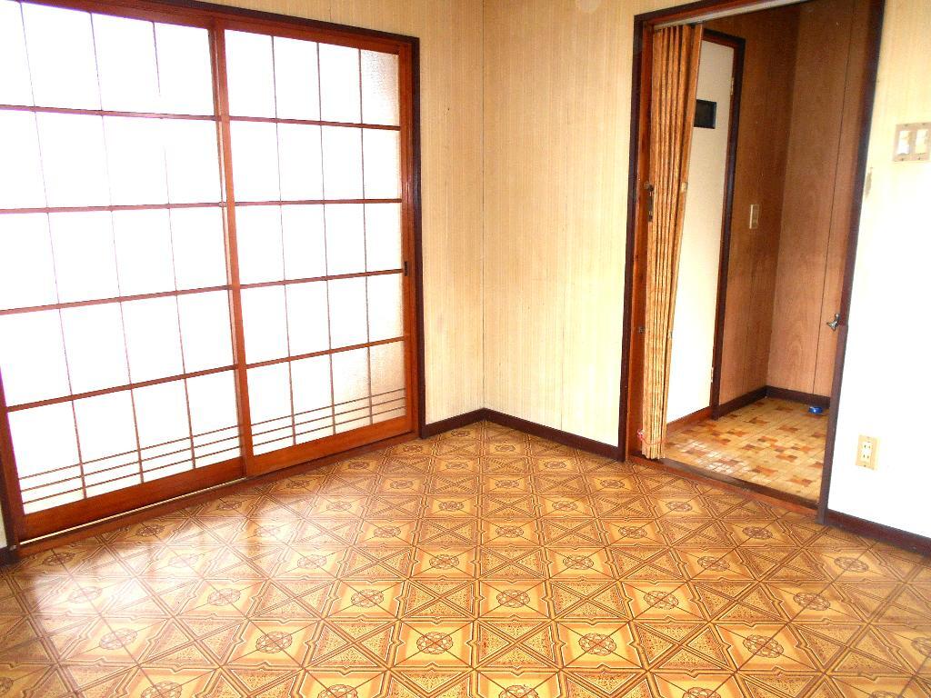 拡大写真:コーポ八幡 1階101の室内