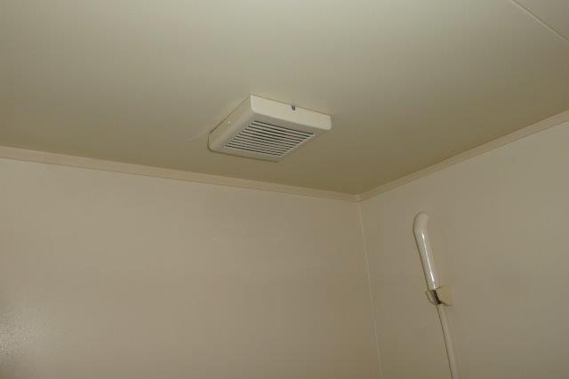 拡大写真:倉敷市田ノ上 2階203の浴室換気扇