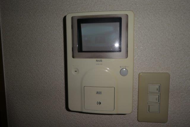 拡大写真:倉敷市田ノ上 2階203のカメラ付インターホン