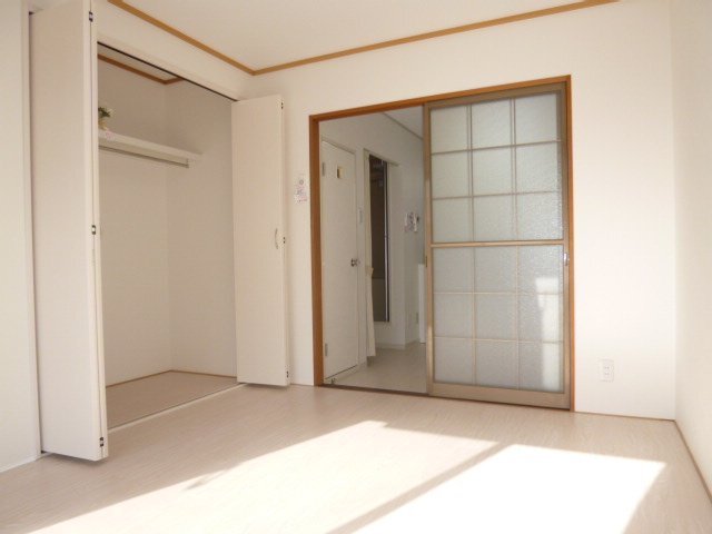 拡大写真:倉敷市藤戸町天城 2階203の洋室(イメージ)