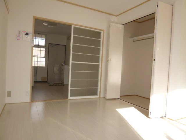 拡大写真:倉敷市藤戸町天城 2階202の洋室