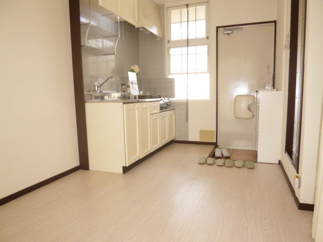 拡大写真:倉敷市藤戸町天城 2階202のキッチン