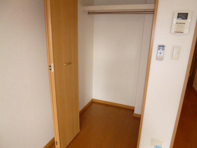 拡大写真:総社市中央5丁目 3階307のクローゼット(イメージ)